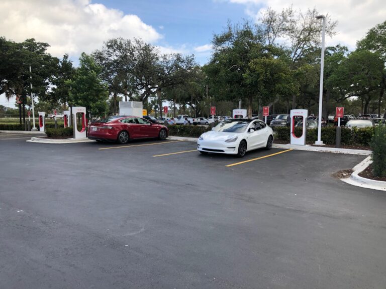 New Deerfield Beach V3 Superchargers now open Tesla Owners South Florida