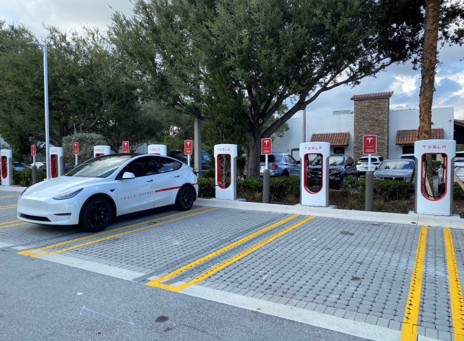Doral, FL V3 Superchargers, Now Open Tesla Owners South Florida